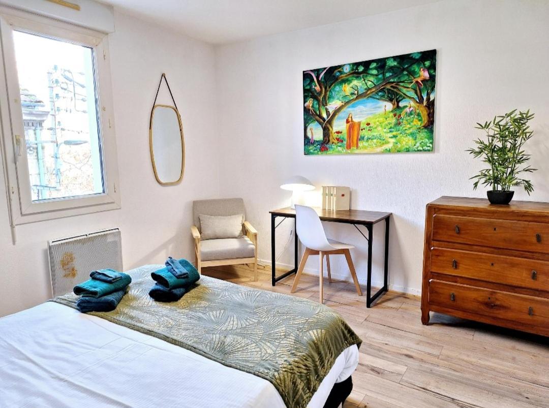 Appartement Cosy Proche Gare - Fibre Optique Et Parking Angouleme Luaran gambar