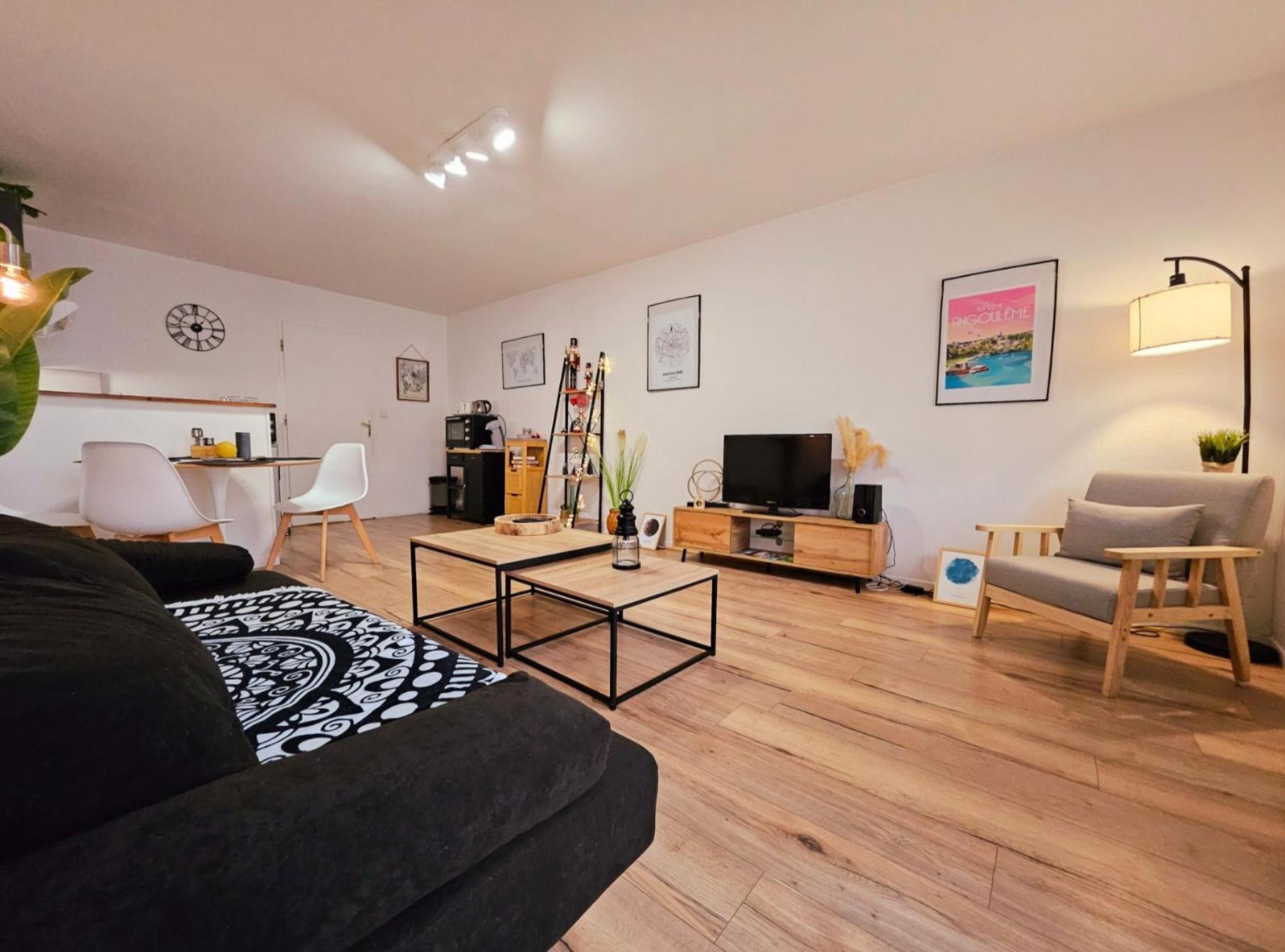 Appartement Cosy Proche Gare - Fibre Optique Et Parking Angouleme Luaran gambar