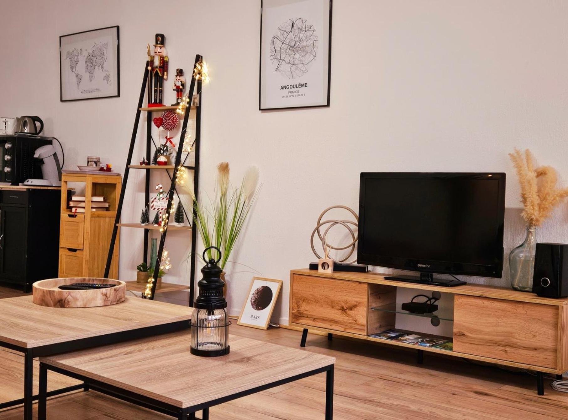 Appartement Cosy Proche Gare - Fibre Optique Et Parking Angouleme Luaran gambar